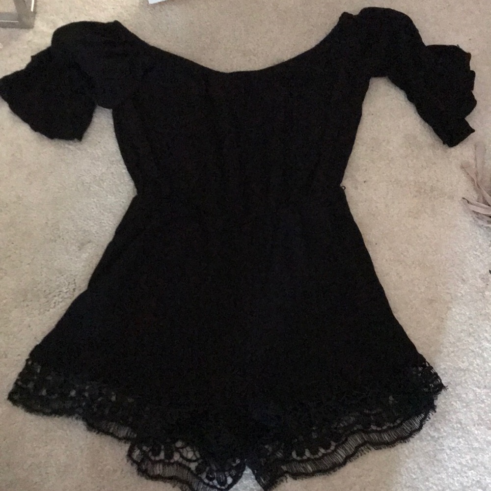 Romper with mid sleeves